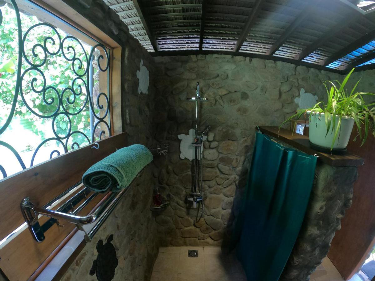 Fare Honu Cook'S Bay Moorea Exterior foto